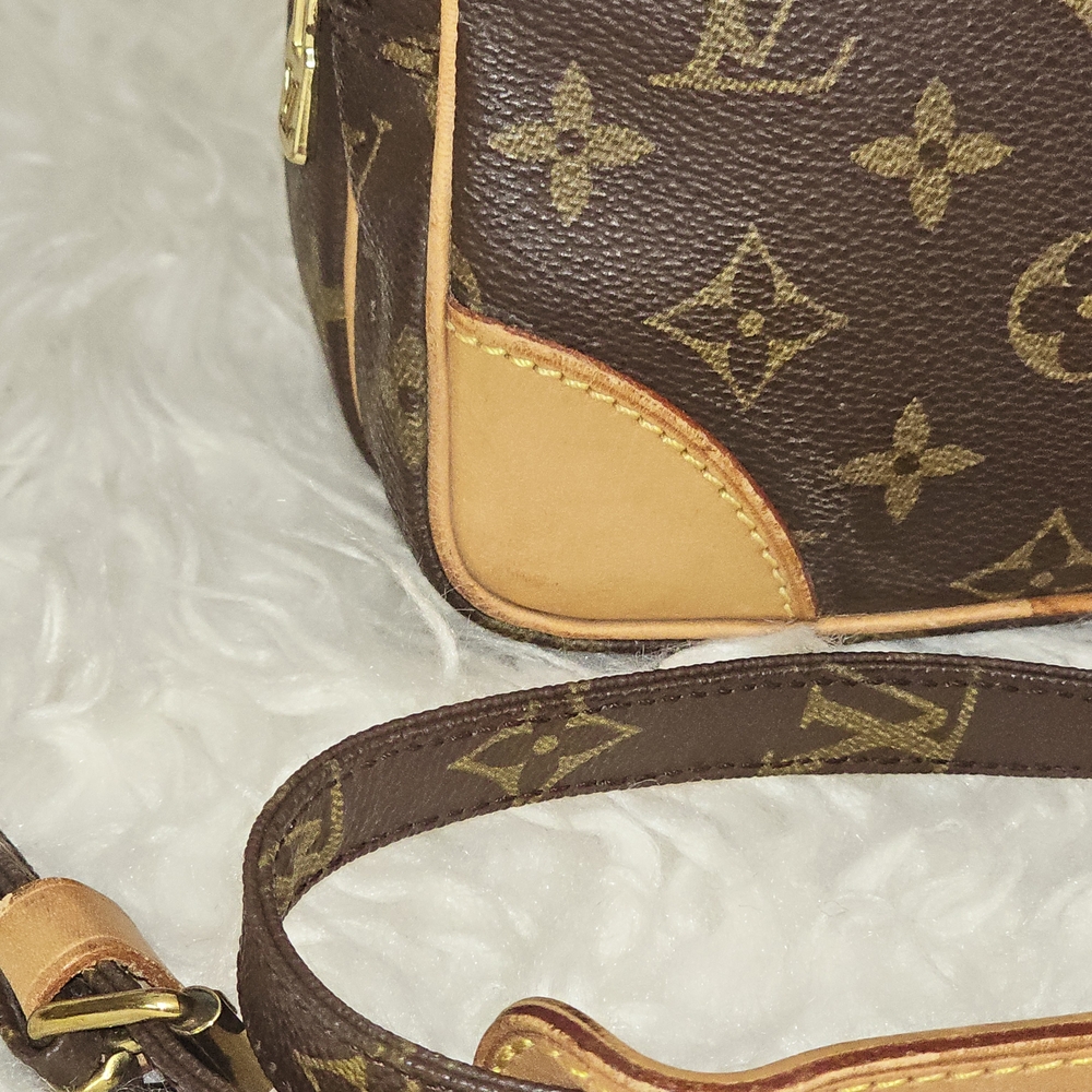 Louis Vuitton Monogram Brown and Tan Crossbody Bag - Picture 12 of 16